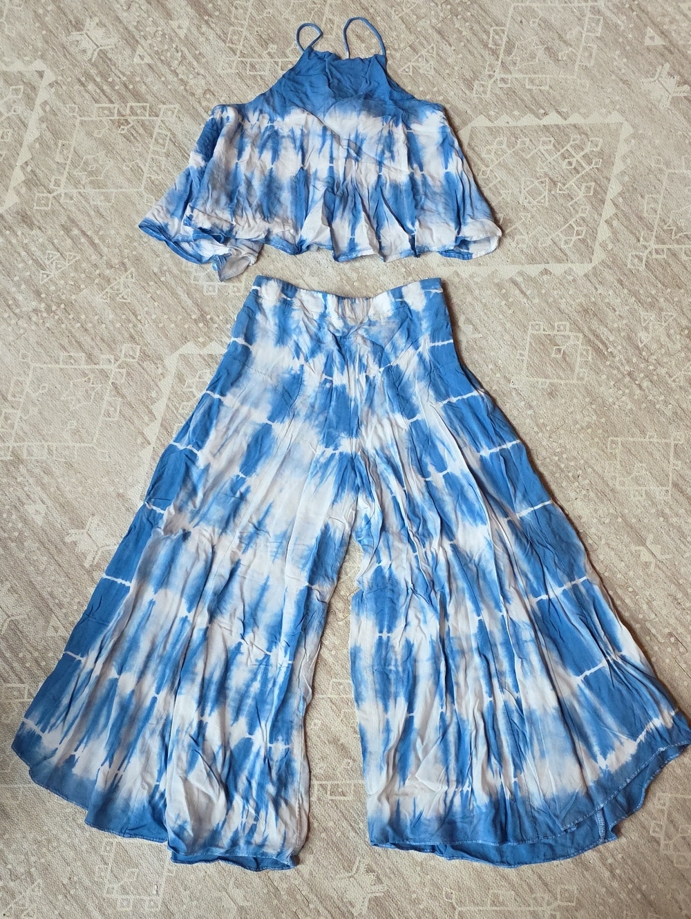 Lulu's Blue and White Tie-Dye Matching Set